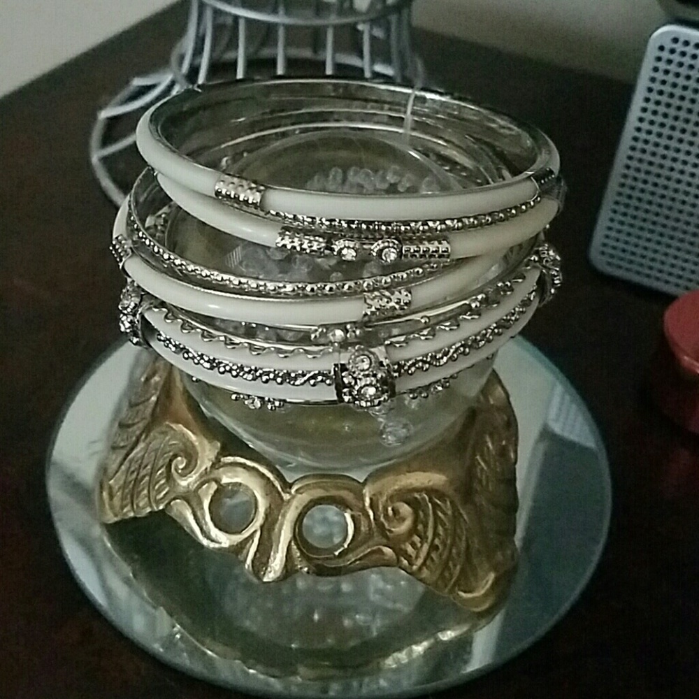 Bracelets - Picture 2 of 2